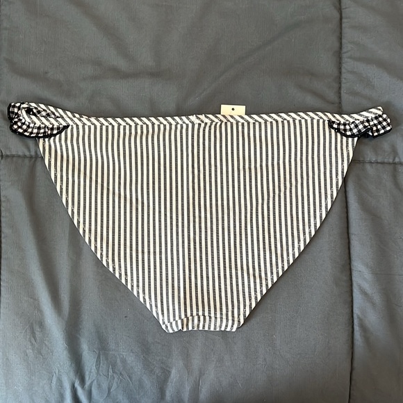 Aerie Swim Seersucker Black/White Striped Ruffle Bikini Bottom Size Small NWT - Picture 2 of 5
